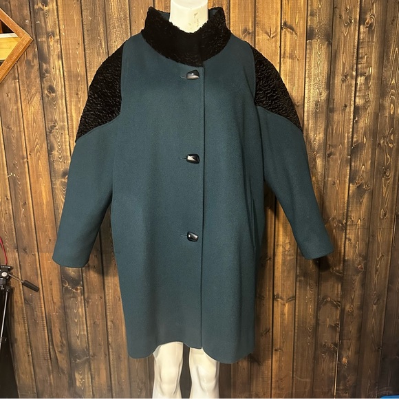 Vintage Wool Forest Green and Black Women's Coat - Picture 5 of 9